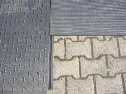 Stallmatten Reitplatzmatten Paddockmatten