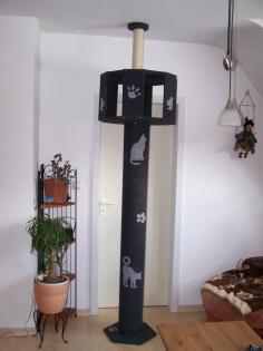 Katzenturm mit 2 Liegefläschen
