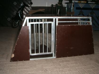 Hundebox Holz/ Alu für bis zu 4 Hunden