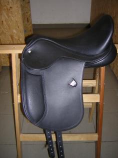Kindersattel, BATES Pony Dressur, 16, quasi neu
