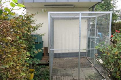 Grosse gebrauchte Voliere abzugeben