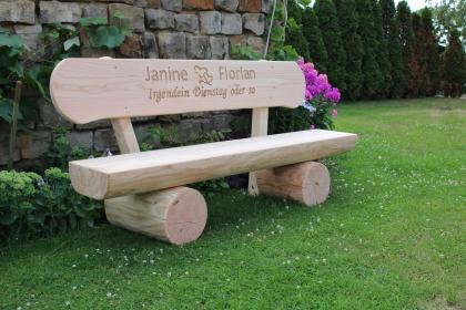 Baumbank. Gartenbank. Hochzeitsgeschenk.