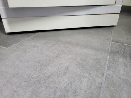 Terrarium mit Unterschrank auf Rollen, touchclose und Zubehör