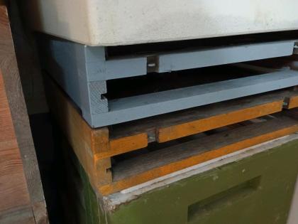 BIenenbeuten Dadant und Zubehör