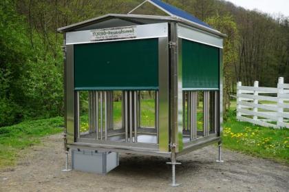 Heuautomat - zeitgesteuerte Heuraufe Rundballen Pferd - Turbo Heuautomat - Solar