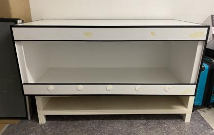 Kunststoffterrarien mit Glasfront neu