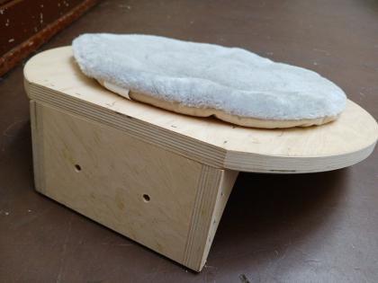 Wand-Schlafplatz für Katzen mit Kuscheldecke
