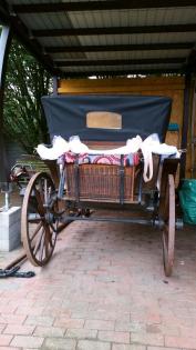 Antike Kutsche Jagdwagen historische Kutsche Pferdekutsche