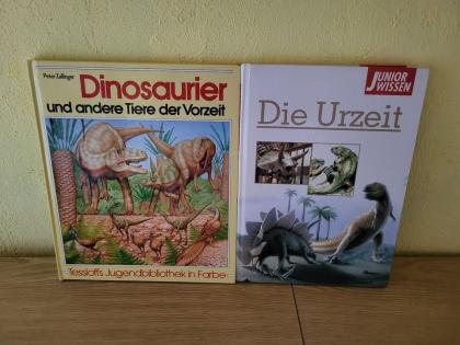 Verkaufe verschiedene Dinosaurier und Tierbücher