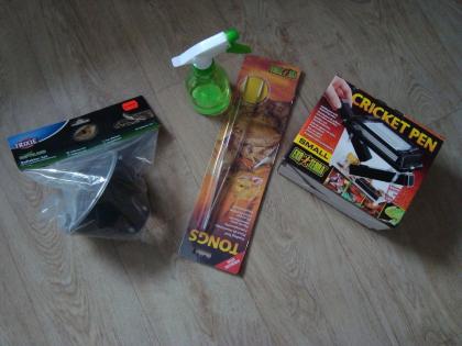 Biete ein Terrarium inkl. Starter-Kit Leopard-Geckos an