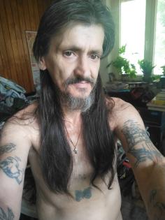 Suche herzliche treüe hübsche langjährige Einzelgänger treü und ehrliche Frau gesucht