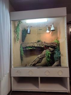Großes Terrarium Holz mit Glasschiebetüren abschließbar 200x100x140 cm