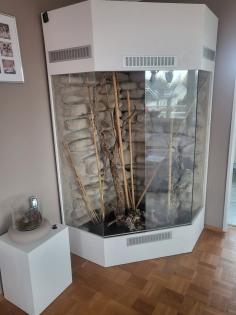Eckterrarium mit Zubehör