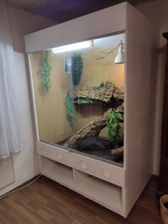 Großes Terrarium Holz mit Glasschiebetüren abschließbar 200x100x140 cm