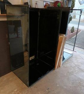 Aquarium 310x90x70 mit passendem Holzuntergestell ideal für Rochen