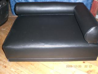 Neues Hundesofa Kunstleder L 60 cm, B 50 cm.