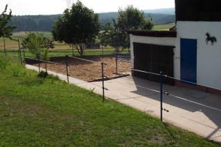 Stellplatz in gepflegtem Offenstall frei
