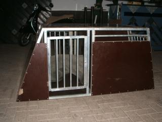 Hundebox Holz/ Alu für bis zu 4 Hunden