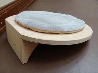 Wand-Schlafplatz für Katzen mit Kuscheldecke