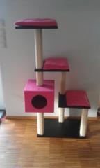 Pinkfarbener Kratzbaum zu verkaufen - 2 Wochen alt